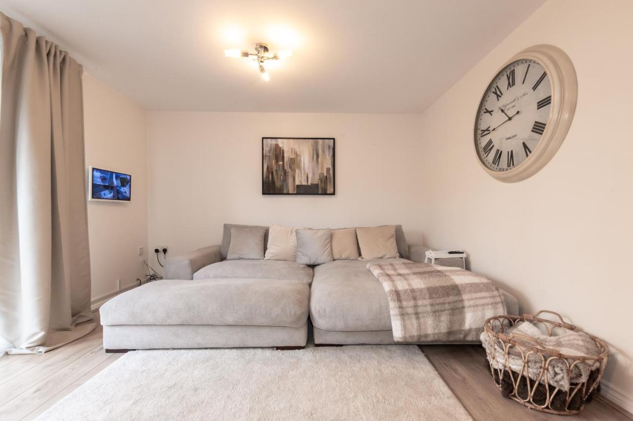 Cheerful 3 Bedroom House - Sleeps 7 Alwalton Dış mekan fotoğraf