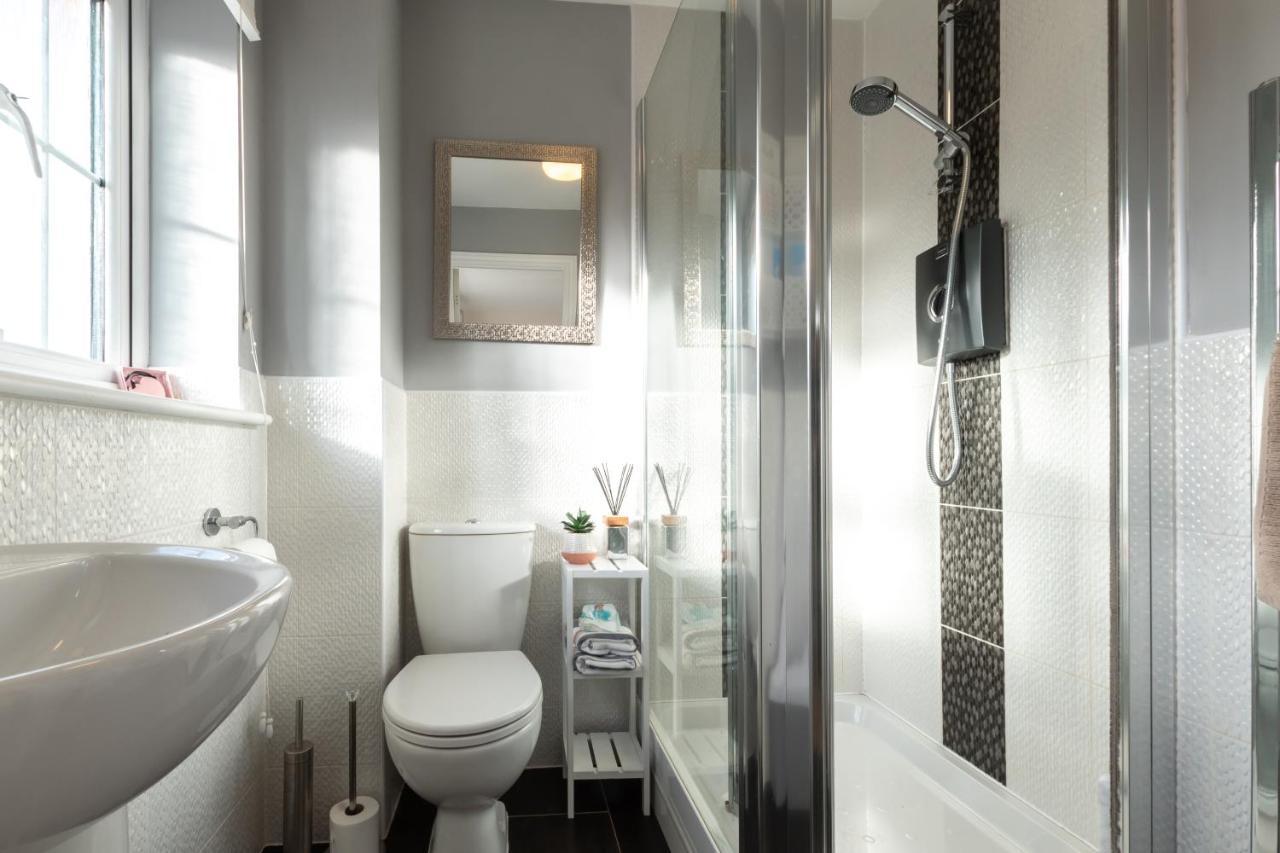 Cheerful 3 Bedroom House - Sleeps 7 Alwalton Dış mekan fotoğraf