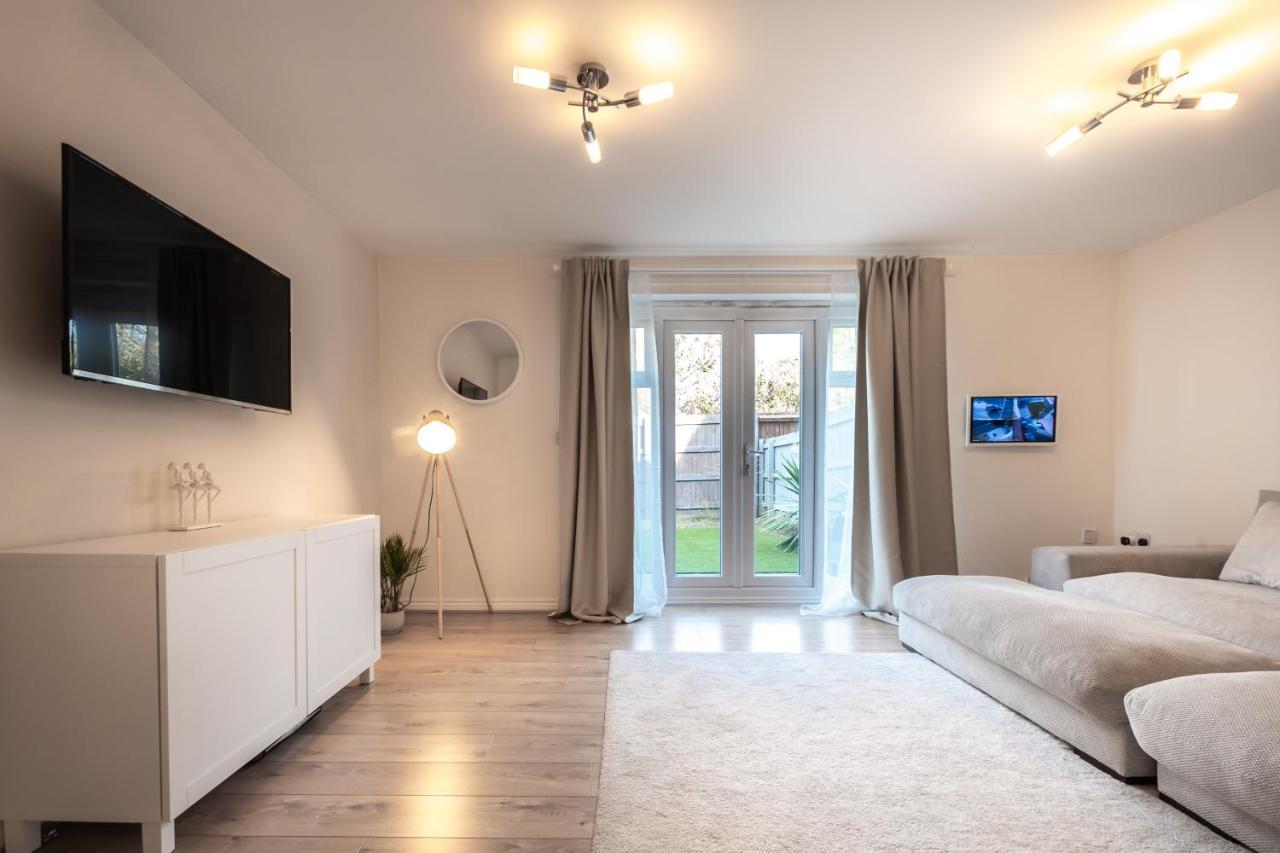 Cheerful 3 Bedroom House - Sleeps 7 Alwalton Dış mekan fotoğraf